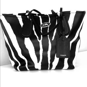 COACH TAXI ZEBRA TOTE